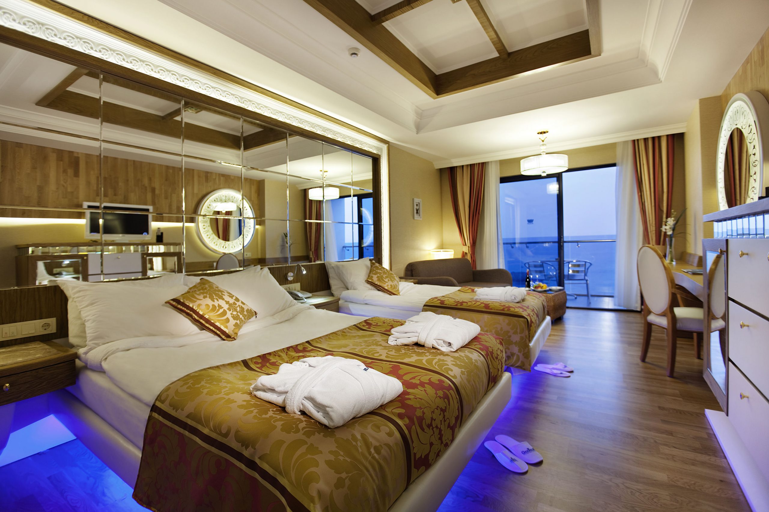 Granada Luxury Okurcalar