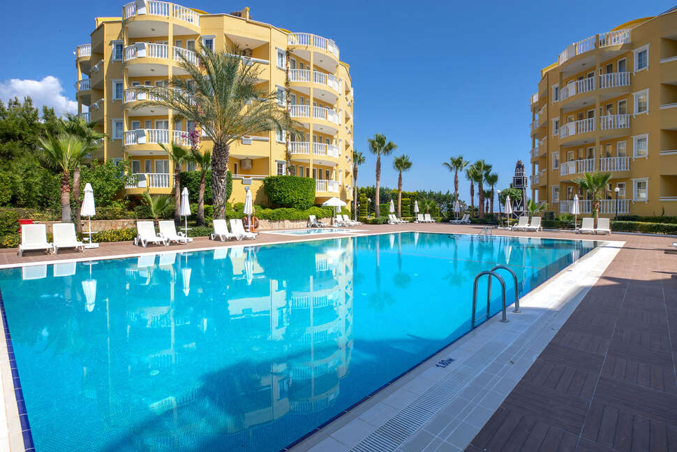 Club Paradiso Hotel