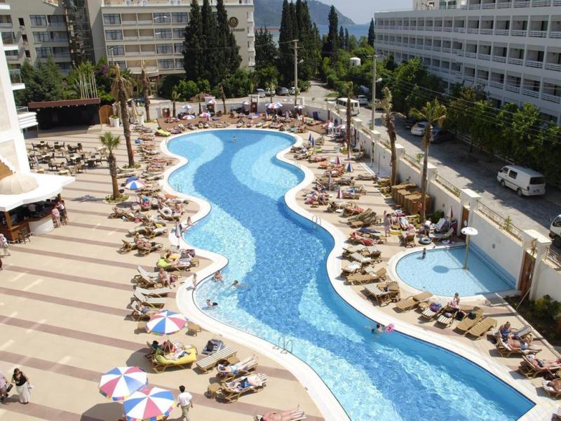 Hotel Grand Ideal Premium