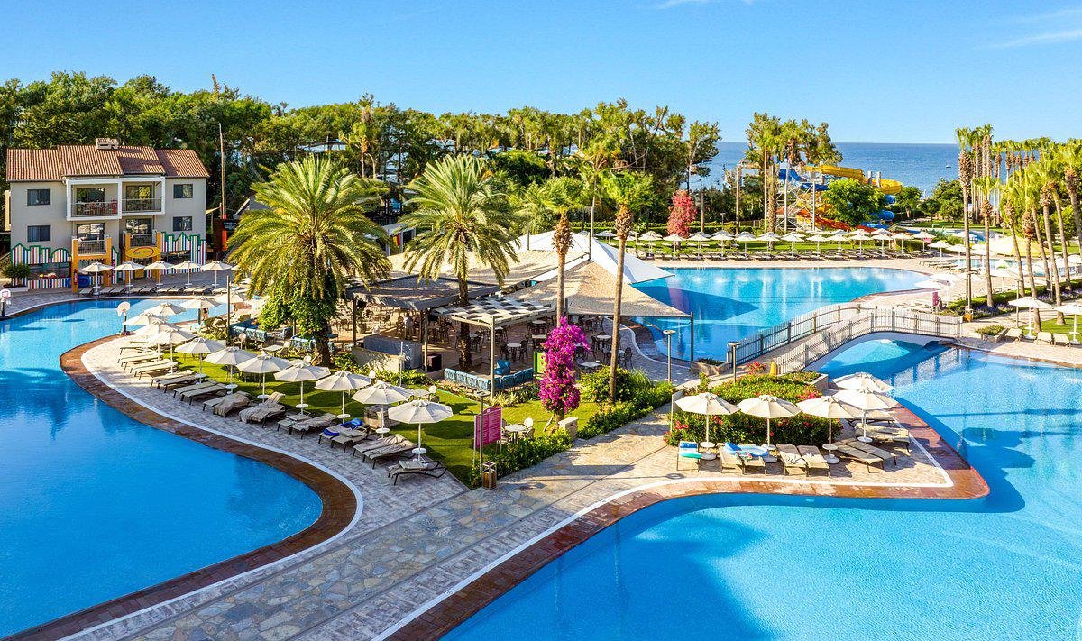 Resort Arum Barut Collection