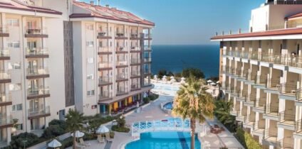 Hotel Ramada & Suites by Wyndham Kusadasi