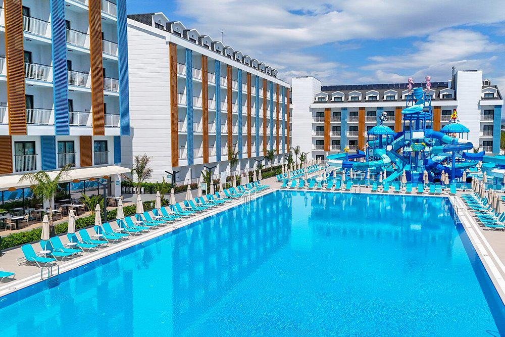 Arcanus Hotels Trendline Side