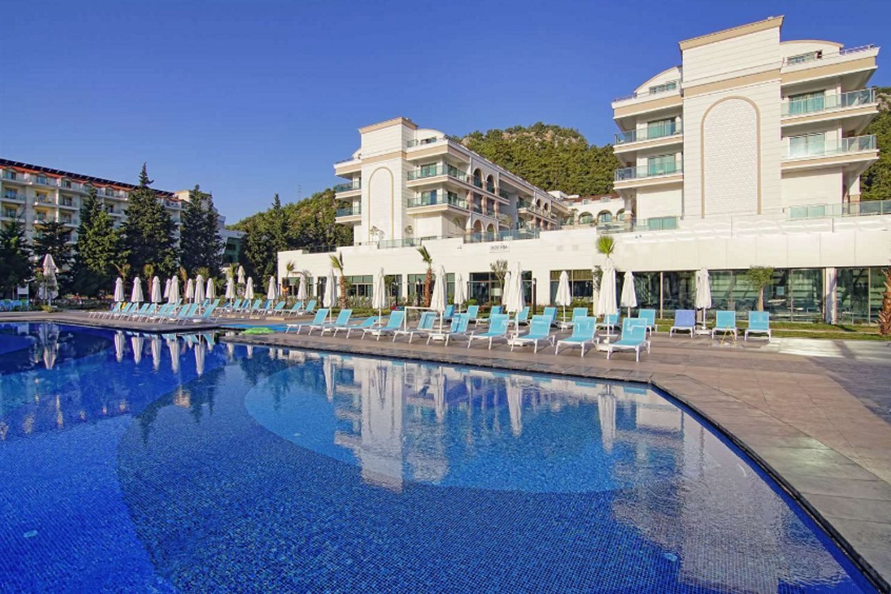 Dosinia Luxury Resort