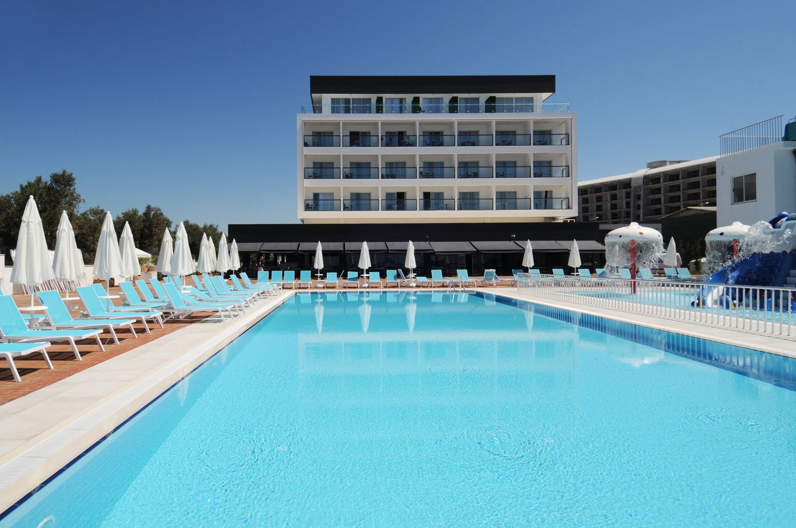 Lonicera West Hotel