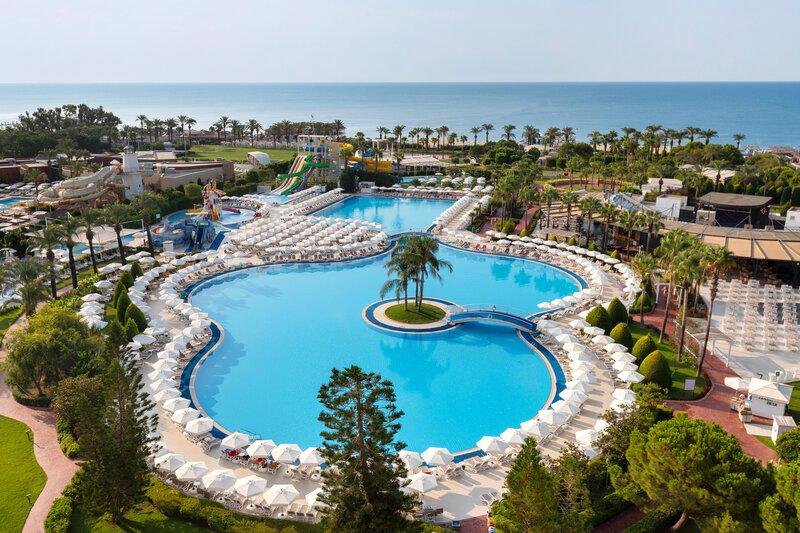 Miracle Resort