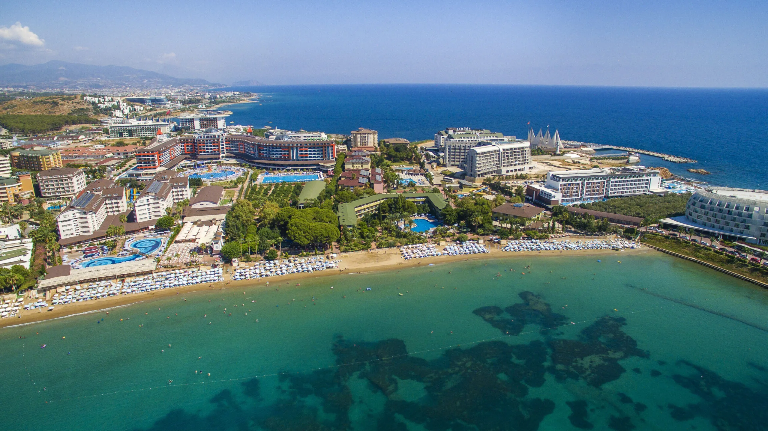 Lonicera World Hotel